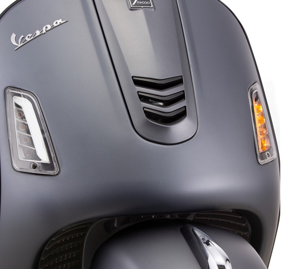 Blinker Kit vorne links/rechts für Vespa GTS/​GTS Super/​GTV/​GT 60/​GT/​GT L ('03-'13), klar