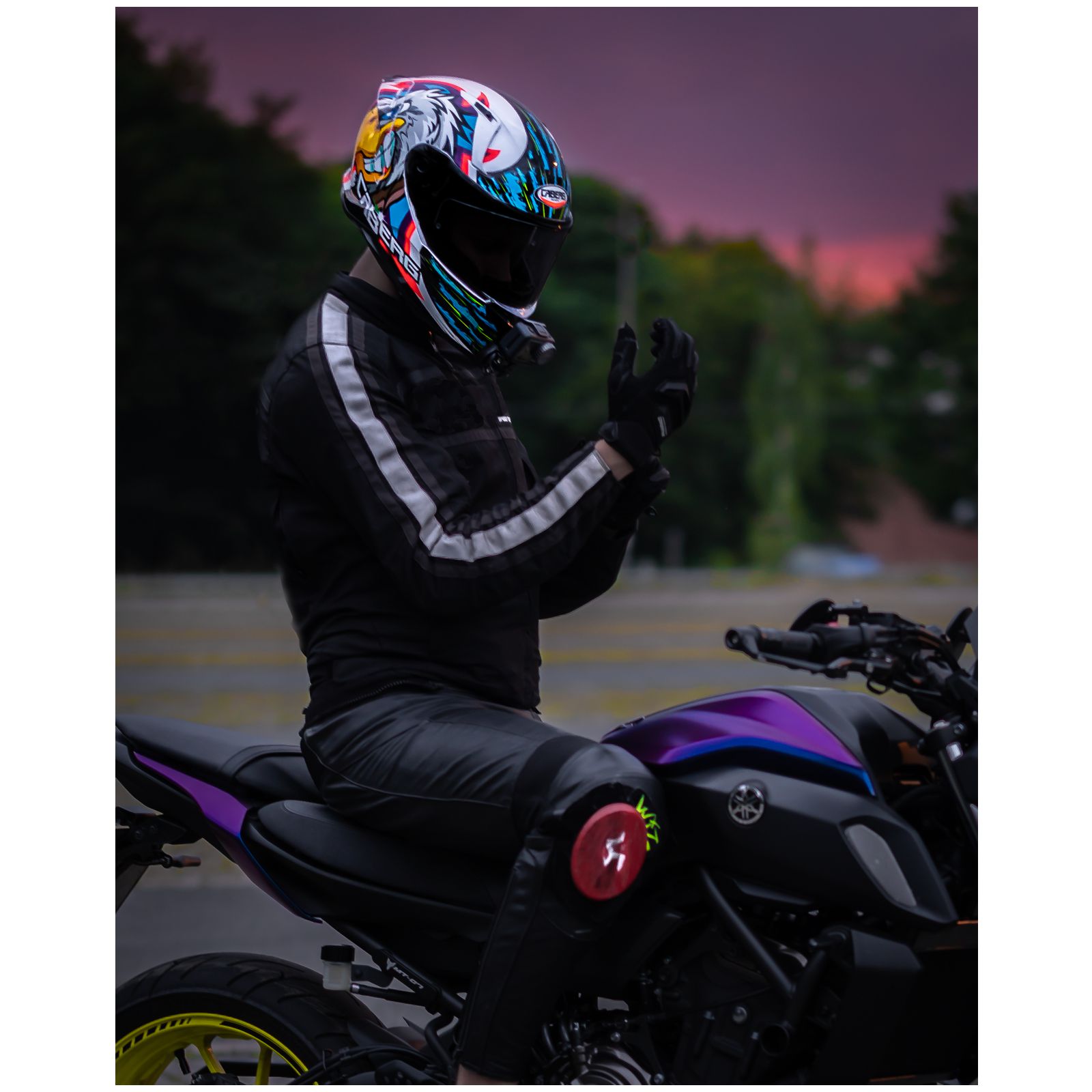 Caberg Helm Avalon Hawk, weiß/schwarz-blau