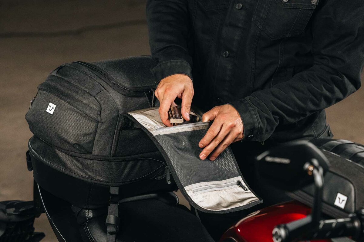 SW-Motech Legend Gear Hecktasche LR4 schwarz für Kawasaki Z 650 S (26-)