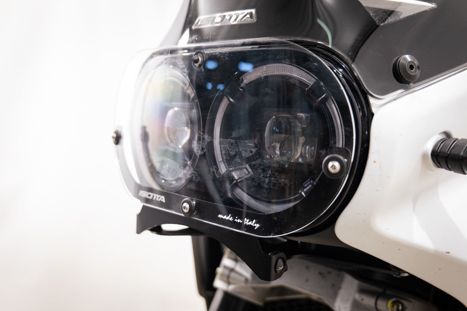 Scheinwerferschutz aus PMMA für Ducati DesertX