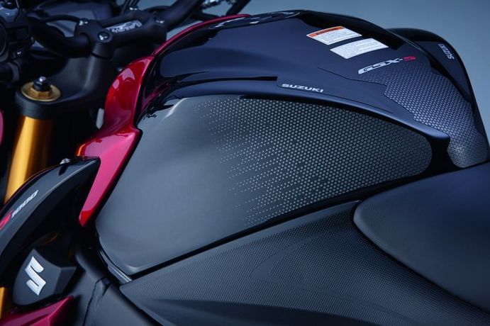 Tank beschermfolie (zwart) voor Suzuki GSX-S1000 BJ. 2015-2017