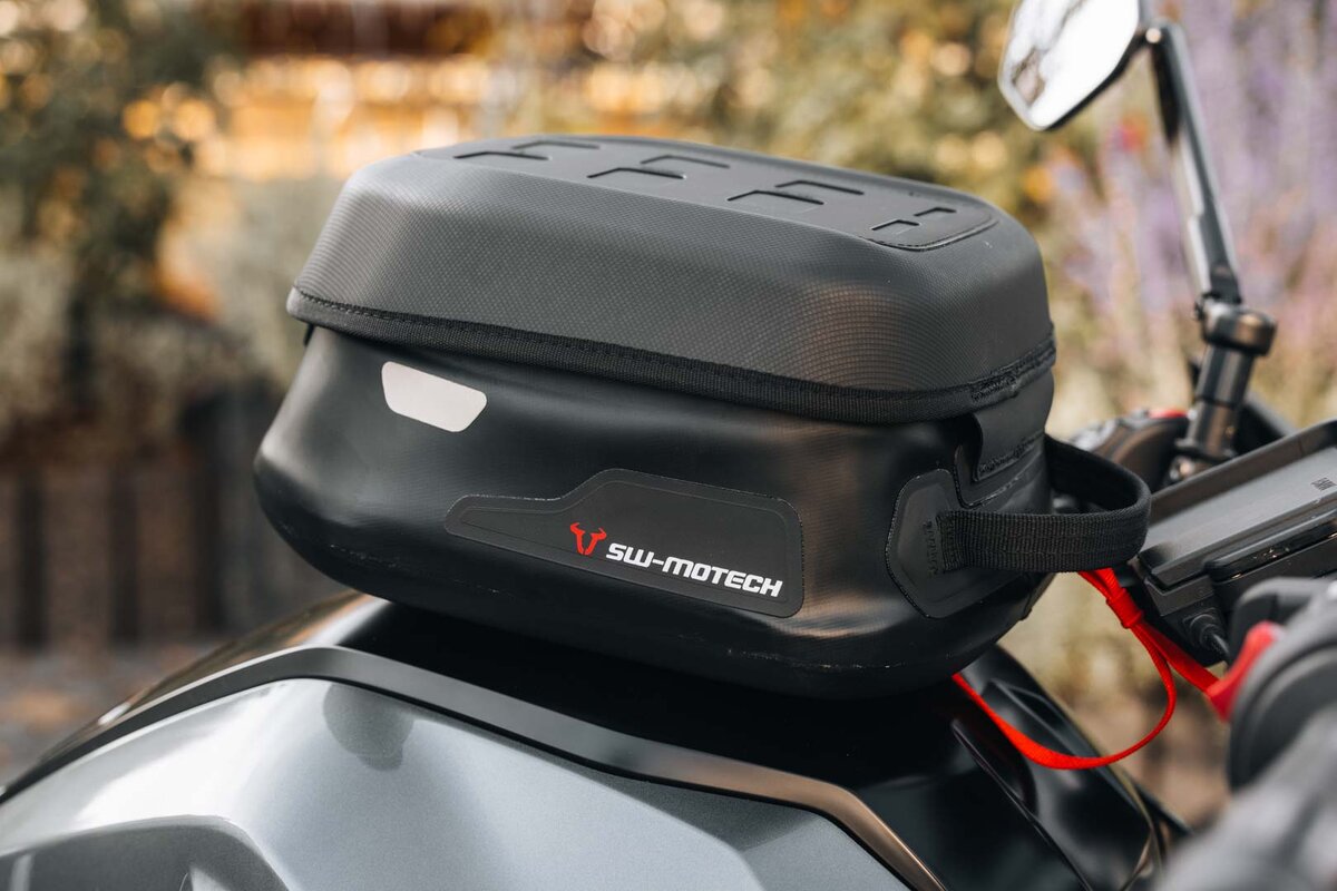 SW-Motech PRO Micro WP wasserdichter Tankrucksack für Honda CMX 1100 Rebel /T /SE (24-), SC87