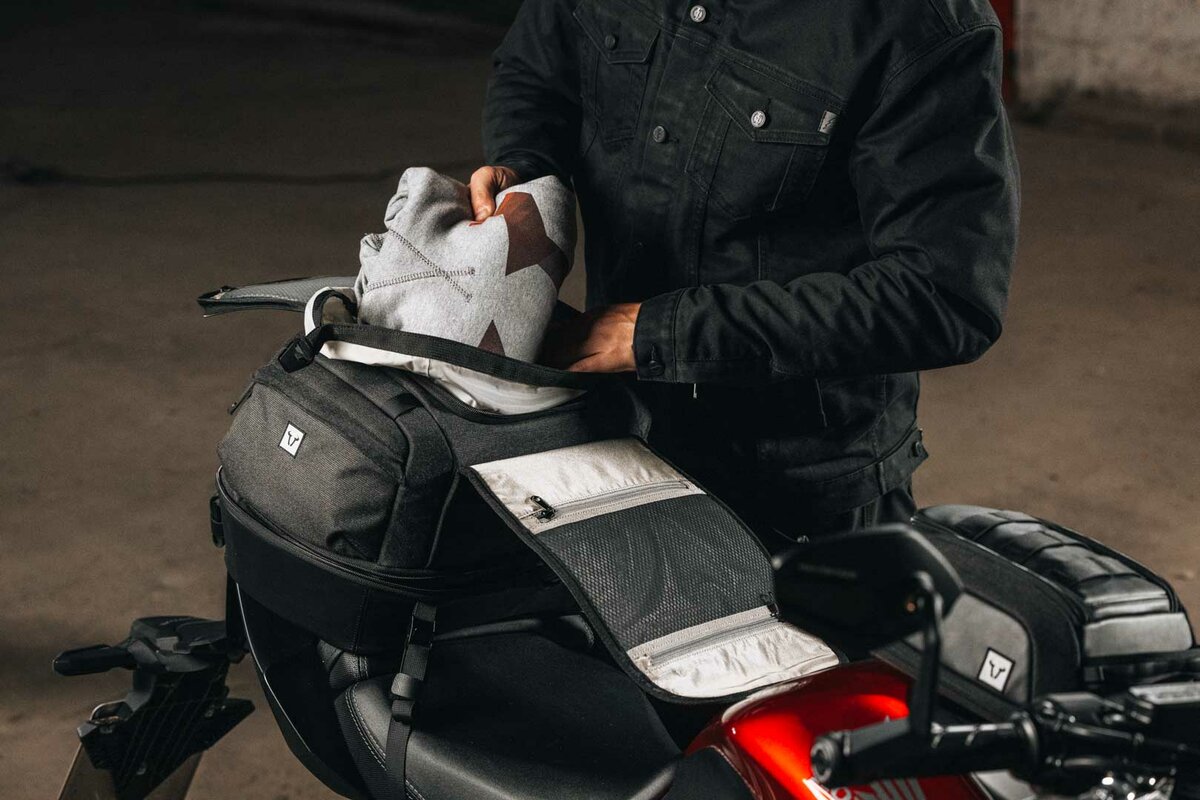 SW-Motech Legend Gear Hecktasche LR4 schwarz für Kawasaki Z 650 S (26-)
